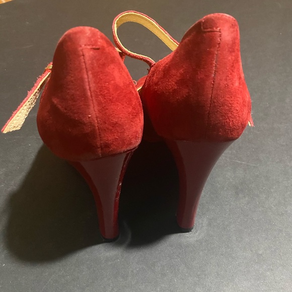 Suede Open Toe Hidden Platform Pump - Picture 4 of 7